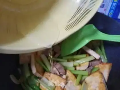 Make The celery chef