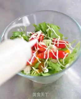 Make A salad with chrysanthemum fruit step 4