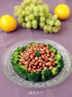 Make The broccoli mixed with peanut rice step 8