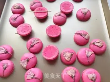 Make French cherry macaron step 11