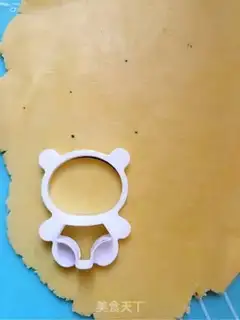Make Panda cookies step 9
