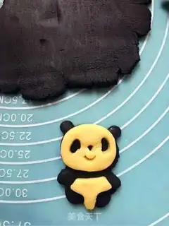 Make Panda cookies step 12