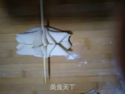 Make Lotus roll step 8