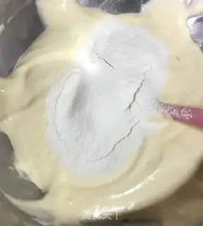Make Cranberry cake step 3