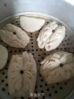 Make Lotus roll step 11