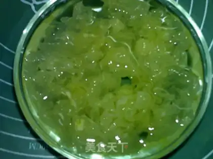 Make Purple potato silver ear soup step 1