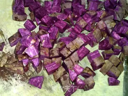 Make Purple potato silver ear soup step 2