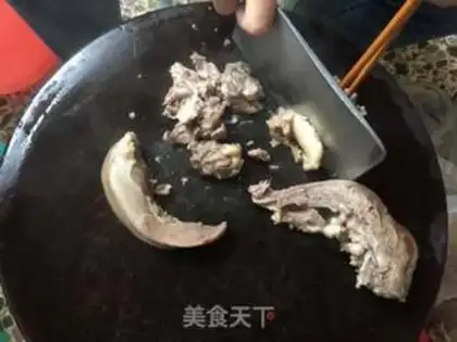 Make Pork tongue tea and mushroom soup step 8