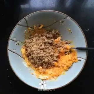 Make The pine balls, the yellow pack step 8