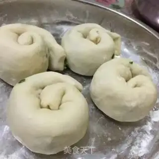 Make Onion cake step 1