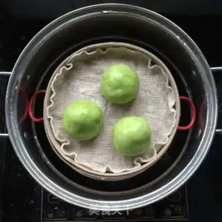 Make The pine balls, the yellow pack step 11