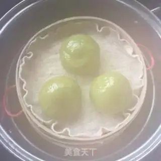 Make The pine balls, the yellow pack step 12