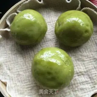 Make The pine balls, the yellow pack step 13