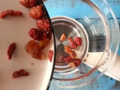 Make Cinnamon char tea step 2