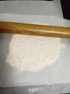 Make Cow Rolling Sugar step 6