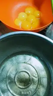 Make A flower cake step 1