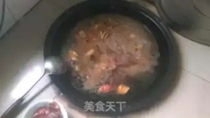 Make Northeast chicken soup with dry tofu step 1