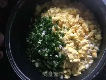 Make Sow dumplings step 3