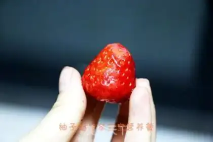 Make Homemade strawberry sauce step 2