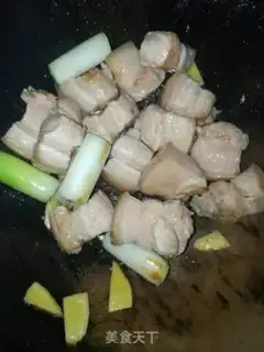 Make Quail egg red pork step 4