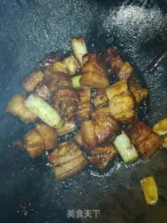 Make Quail egg red pork step 5