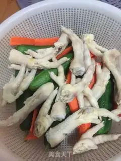 Make The secret sauce, the claws step 1