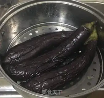 Make Bean sauce and cheese step 0