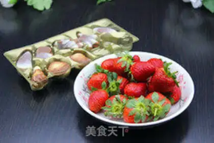 Make Chocolate strawberries step 0