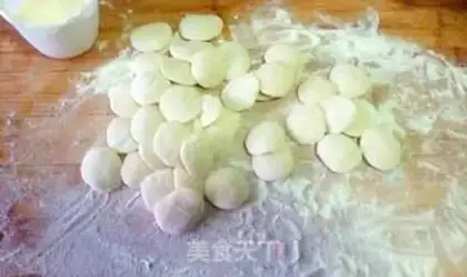 Make Blondie egg dumplings step 14
