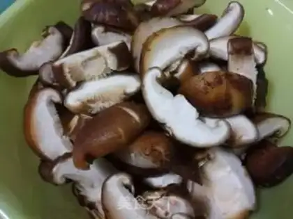 Make Weenie mushrooms and potatoes step 3