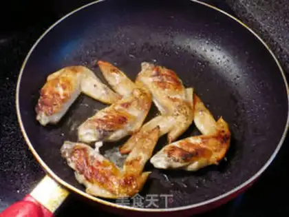 Make Onion burning chicken wings step 4