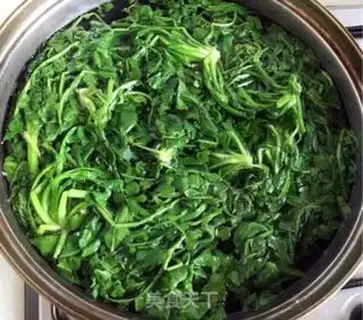 Make The veggie soup step 1