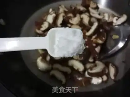 Make Weenie mushrooms and potatoes step 6