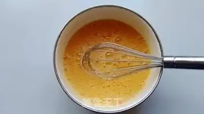 Make Scrambled eggs step 4