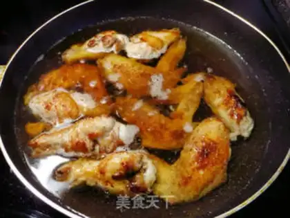 Make Onion burning chicken wings step 6