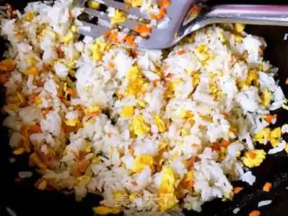 Make Egg fried rice step 3