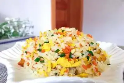 Make Egg fried rice step 4