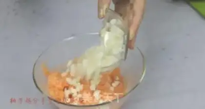 Make Steamed horseshoes step 6