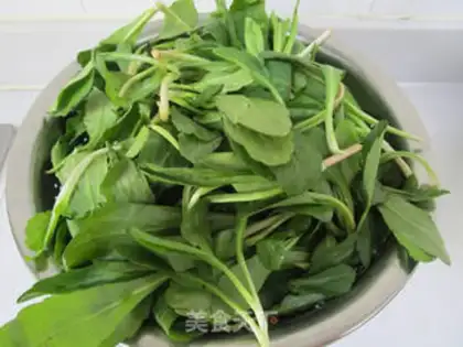 Make Maran head pine leaf rolls step 0