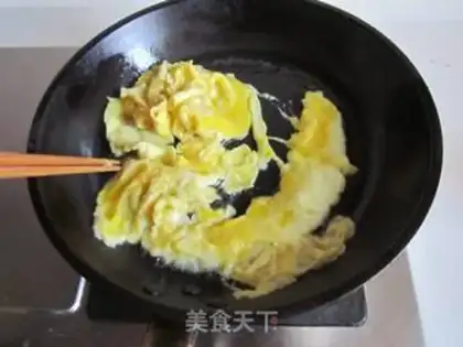 Make Scrambled eggs step 4