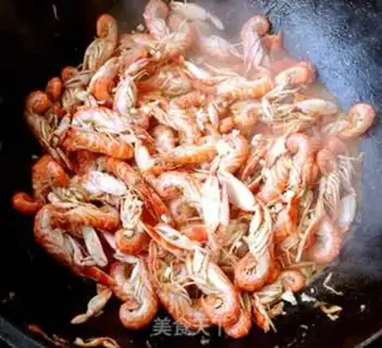 Make Garlic sauce and shrimp step 5