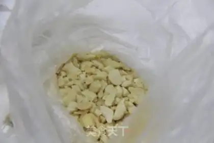 Make Peanut chocolate crackers step 3