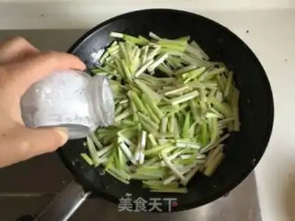 Make Scrambled eggs step 6