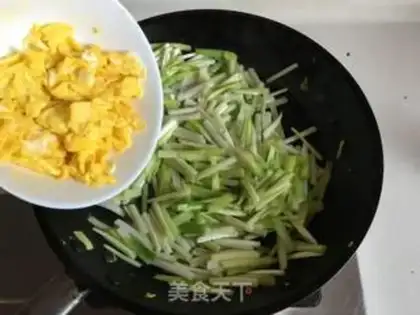 Make Scrambled eggs step 7