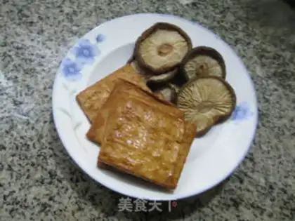 Make Dried mushrooms step 0