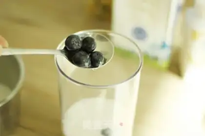 Make Blueberry coconut milkshake step 10