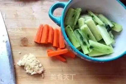 Make Cold cucumber step 1