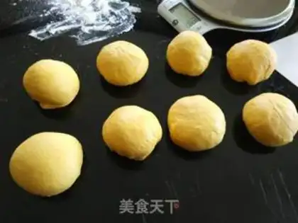 Make Onion cheese ham bread step 3