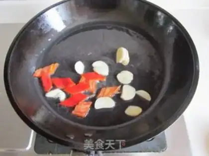 Make Pyramids with poppers step 4
