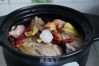 Make Soy sauce and pig hoof step 6